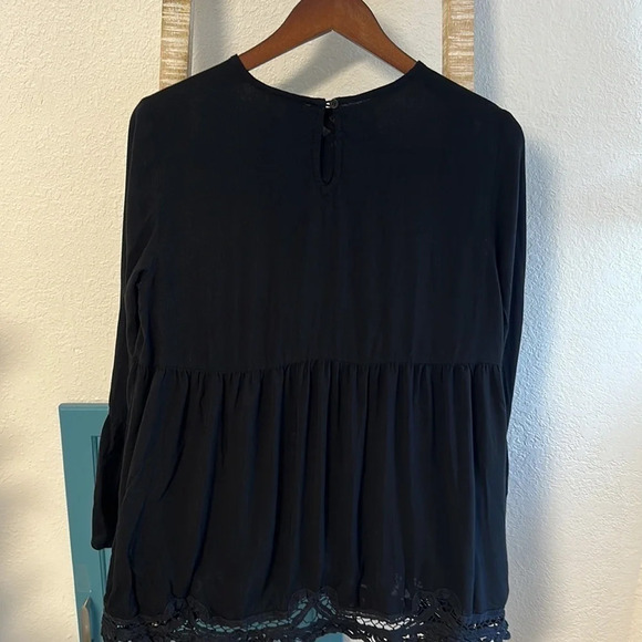 JODIFL Black top bell sleeves boho peasant size medium. - Picture 9 of 12